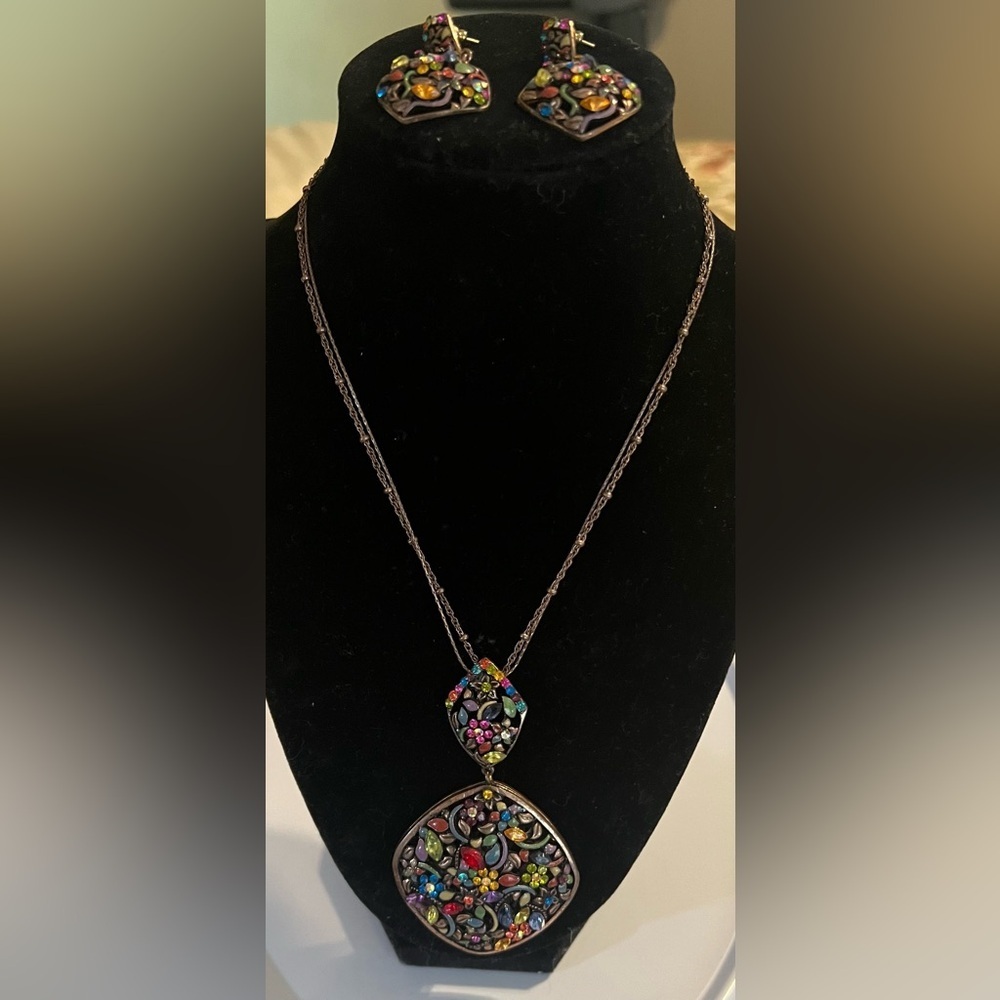 Antique Gold Multicolor Crystal Necklace and Earring Set